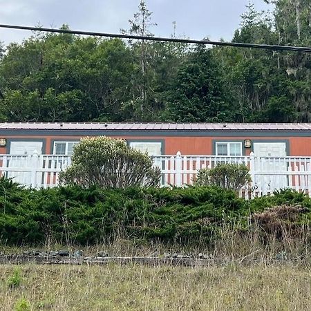 Rogue River Landing Resort Gold Beach Extérieur photo